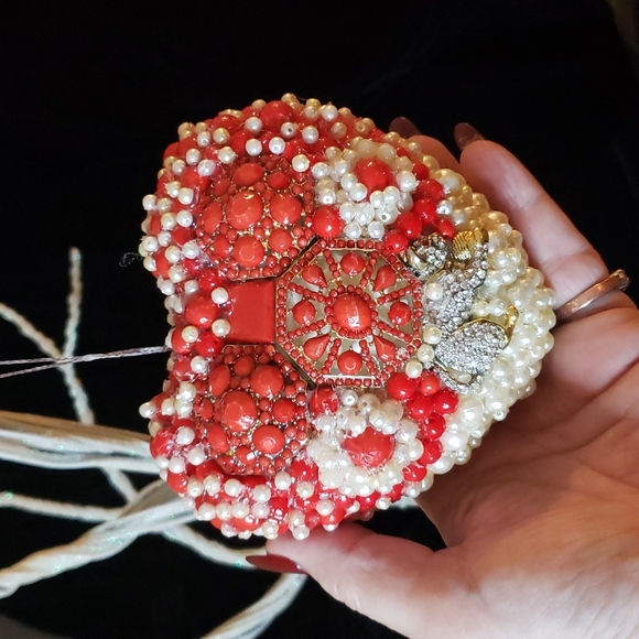 Designs by Collette Jeweled Heart by cherryboring - Picture 3 of 8